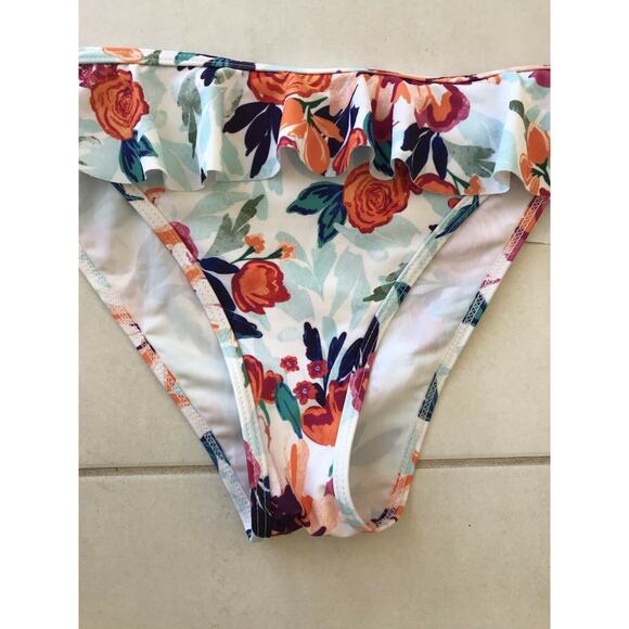 Verano Playa Floral Ruffled Side Ties Bikini Bottom Swimsuit - Picture 3 of 8
